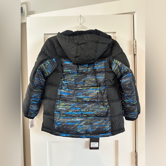 ZeroXposur Black and Bright Green boys winter coat - Picture 7 of 7